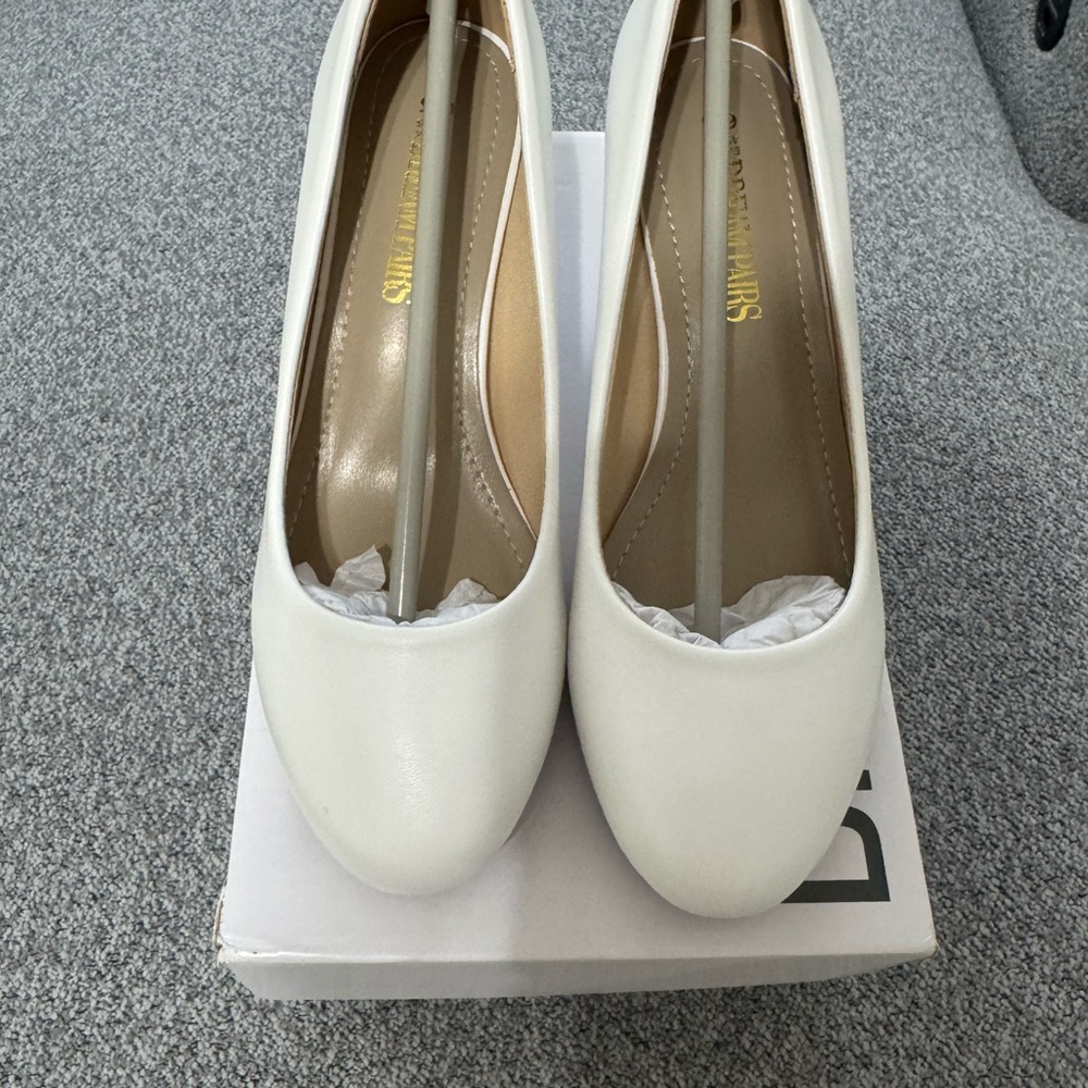 Comfy Round Toe Low Heel Pumps